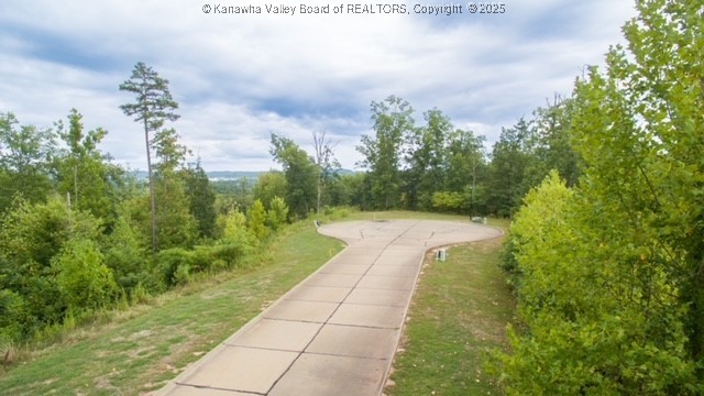 135 Oakview Rd, South Charleston, WV 25309