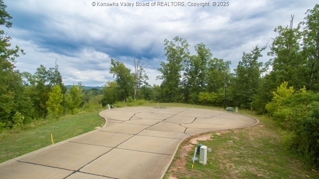 135 Oakview Rd, South Charleston, WV 25309
