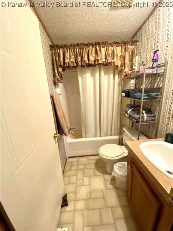 2399 Spicewood Rd, Kenna, WV 25248 - full bath with a textured ceiling, vanity, and shower / tub combo with curtain