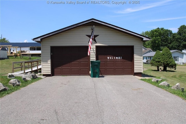 401 Green Acres Dr, Hurricane, WV 25526 - view of detached garage
