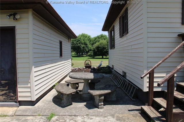 401 Green Acres Dr, Hurricane, WV 25526 - view of patio with outdoor dining area