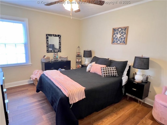 602 43rd St SE, Charleston, WV 25304 - bedroom featuring wood finished floors, ornamental molding, and ceiling fan