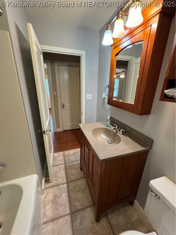 913 Charleston Rd, Point Pleasant, WV 25550 - full bathroom featuring vanity and a tub