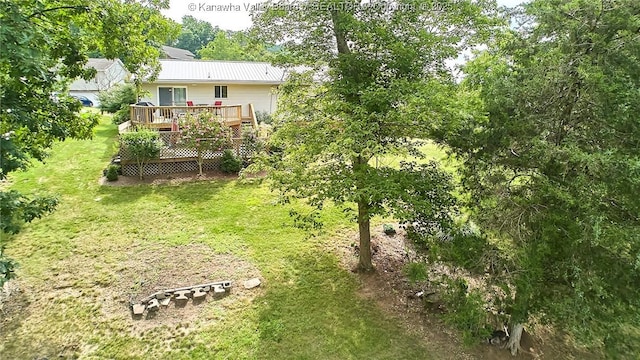5301 Balsam Cir, Charleston, WV 25313 - view of yard featuring a deck