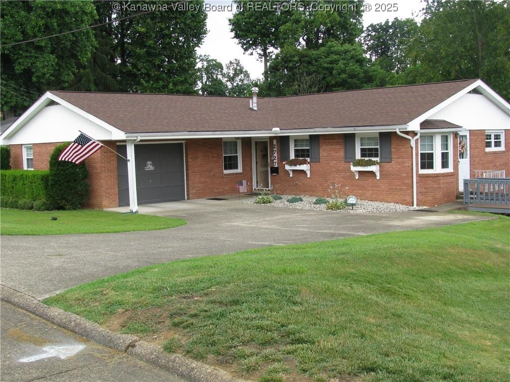 2727 Kincaid Dr, Saint Albans, WV 25177 - photo 1