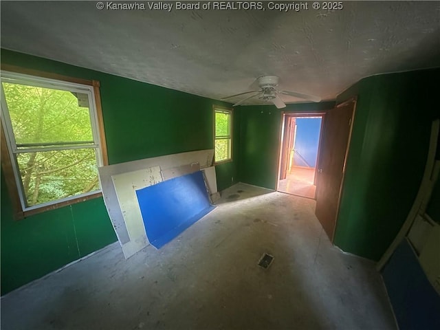 2075 Hewett Creek Rd, Hewett, WV 25114