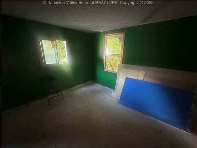 2075 Hewett Creek Rd, Hewett, WV 25114