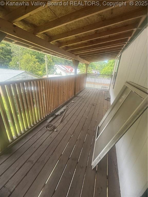 2075 Hewett Creek Rd, Hewett, WV 25114