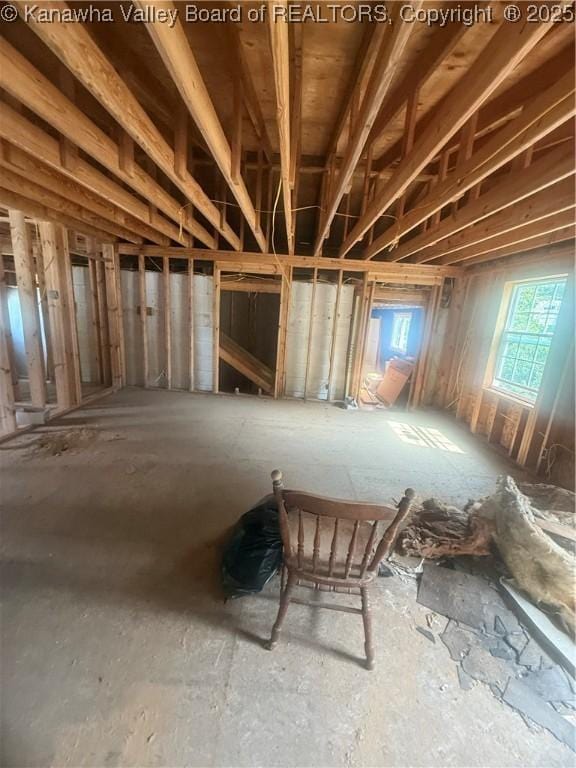 2075 Hewett Creek Rd, Hewett, WV 25114