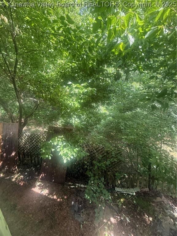 2075 Hewett Creek Rd, Hewett, WV 25114