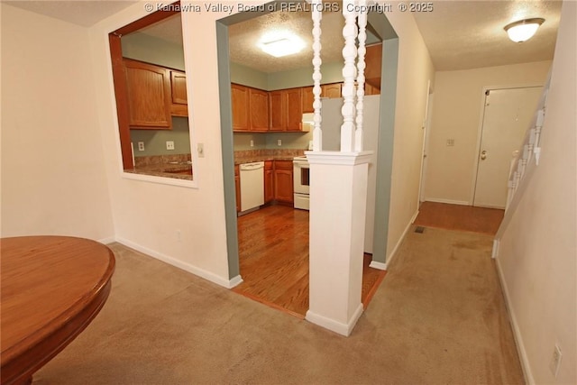 1302 Hunters Ridge Rd, Charleston, WV 25314 - corridor with carpet and baseboards