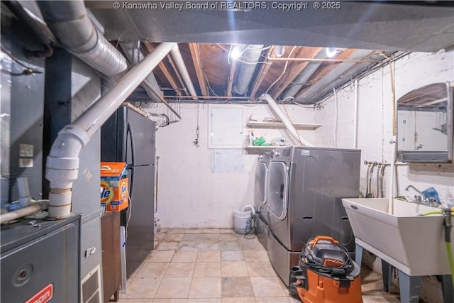 1324 Kanawha Ave, Dunbar, WV 25064 - washroom featuring independent washer and dryer