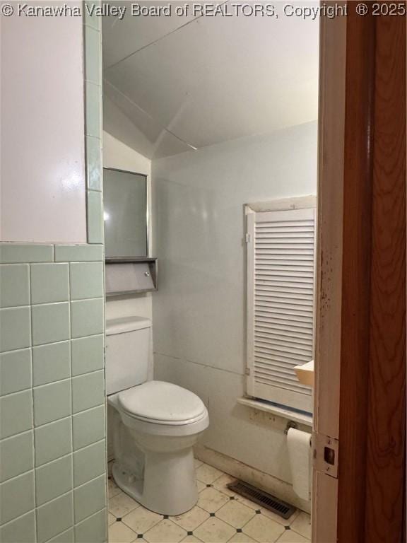 709 Mcintosh Ave, Ravenswood, WV 26164 - photo 20