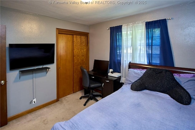 318 Monroe St, South Charleston, WV 25303 - carpeted bedroom with a desk and a closet