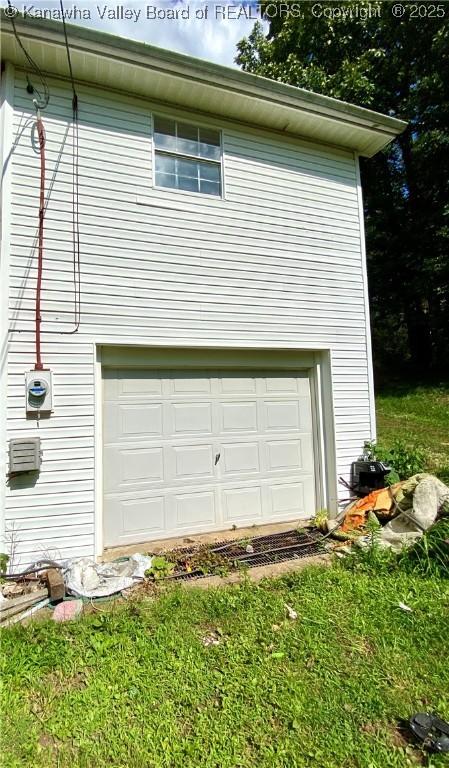 1091/2 Hillcrest Dr, Ripley, WV 25271 - view of garage