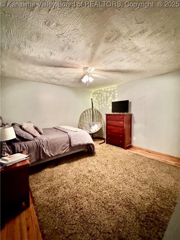 28 Brushy Frk, Alkol, WV 25501 - bedroom featuring a textured ceiling and a ceiling fan