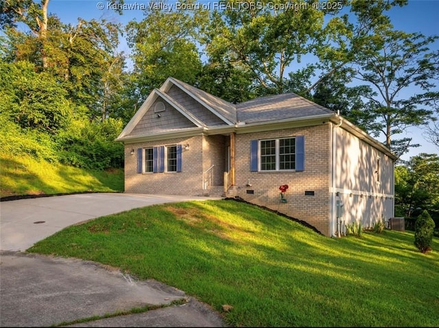 6 Squires Dr, Saint Albans, WV 25177 - view of front of house with brick siding, a front yard, and crawl space