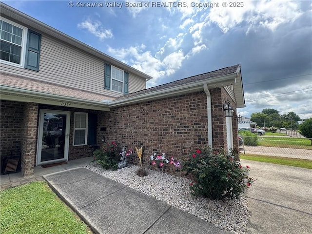 2314 Harrison Ave, Saint Albans, WV 25177 - view of side of property featuring brick siding