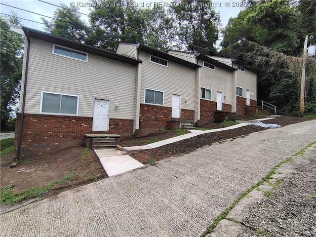 2801 Chesterfield Ave, Charleston, WV 25304 - photo 1