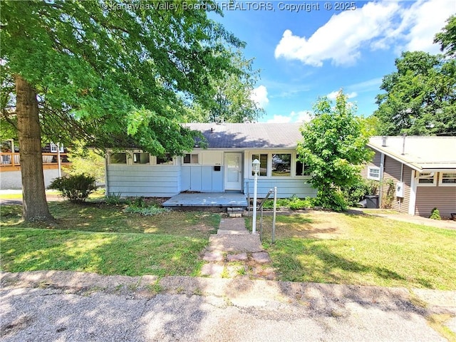 2314 Oakdale Ave, South Charleston, WV 25303 - photo 1