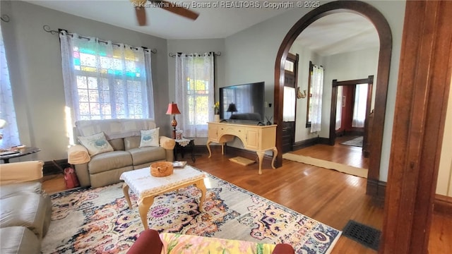 200 Wilson St, Ravenswood, WV 26164 - photo 9