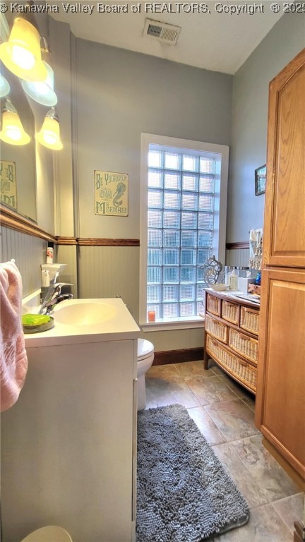 200 Wilson St, Ravenswood, WV 26164 - photo 24