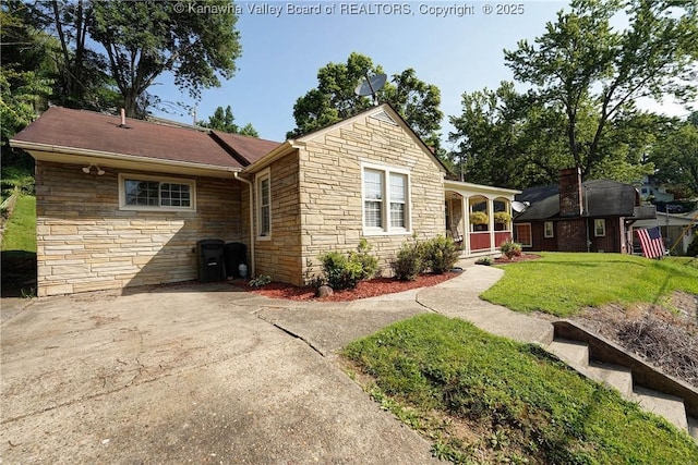 1009 Wilkie Dr, Charleston, WV 25314 - photo 1