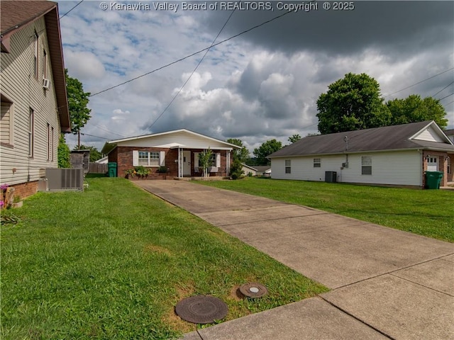 2920 Virginia Ave, Hurricane, WV 25526 - photo 4