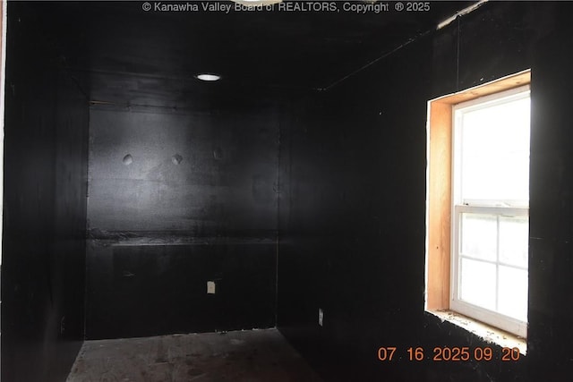 168 Harmon Rd, Charleston, WV 25314 - photo 14