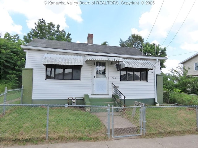 712 Adams St, Charleston, WV 25302 - photo 1