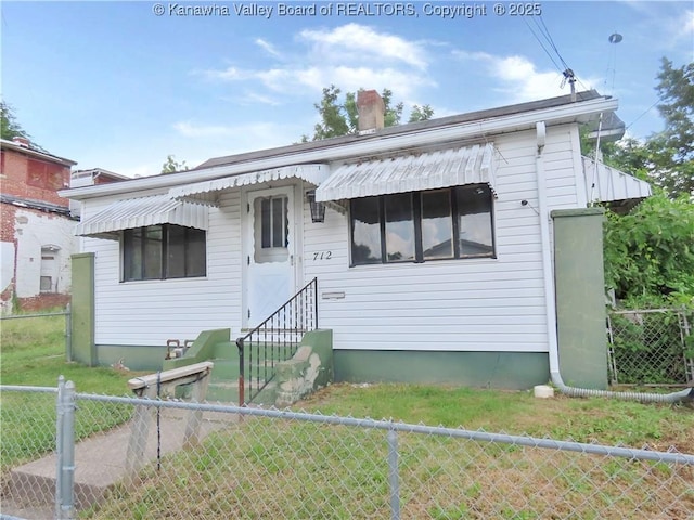 712 Adams St, Charleston, WV 25302 - photo 2