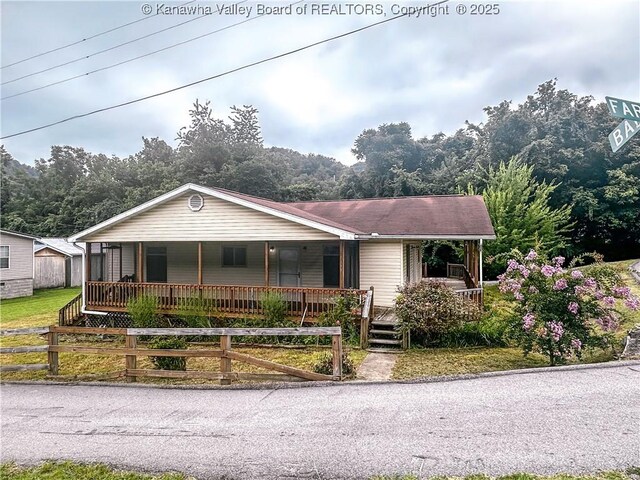6 Farley St, Chapmanville, WV 25508 - photo 2