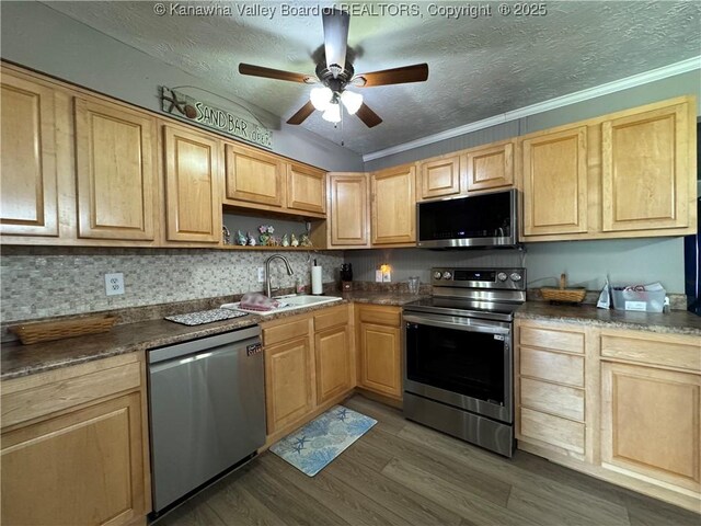 215 Ivywood St, Eleanor, WV 25070 - photo 16