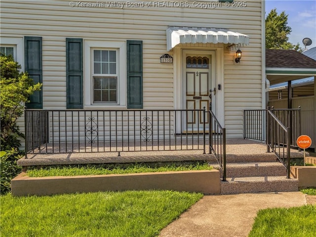 1335 W Virginia Ave, Dunbar, WV 25064 - photo 3