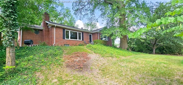 325 Mckinley Ave, Charleston, WV 25314 - photo 1
