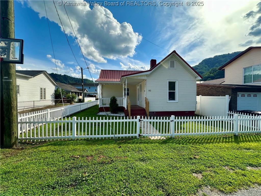 82 Merrill St, Logan, WV 25601 - photo 1