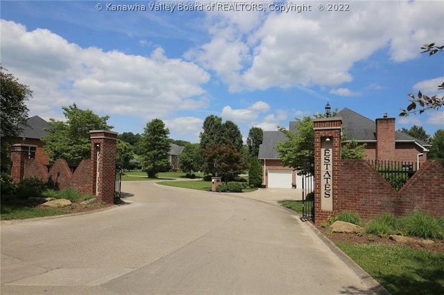3014 Cliffside Rd, Hurricane, WV 25526