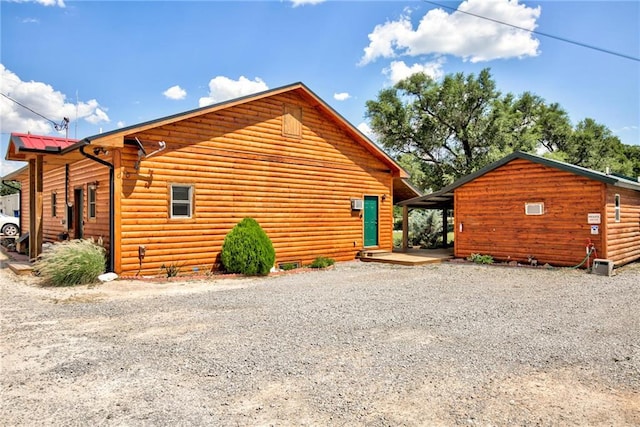 304 W Oak St, Canton, OK 73724 - view of side of property with driveway