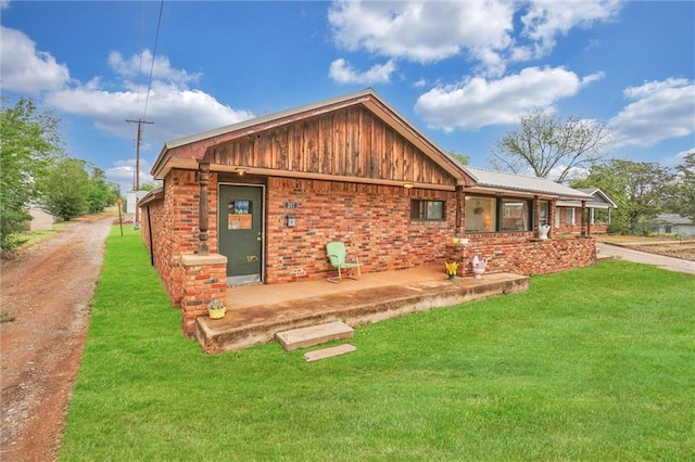 exterior space with a front yard