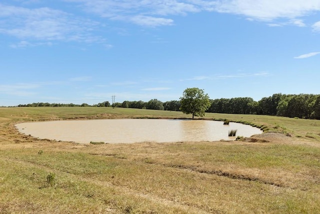 water view featuring a rural view