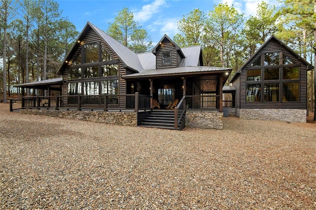 view of front of house featuring a porch