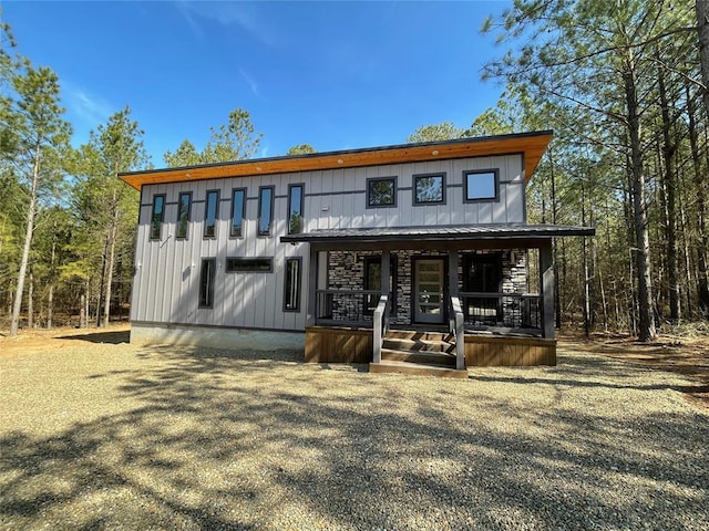 view of front of house with covered porch