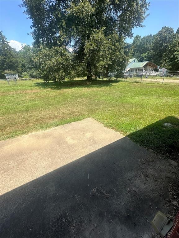 view of yard with a patio