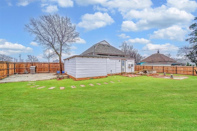 view of yard with a patio