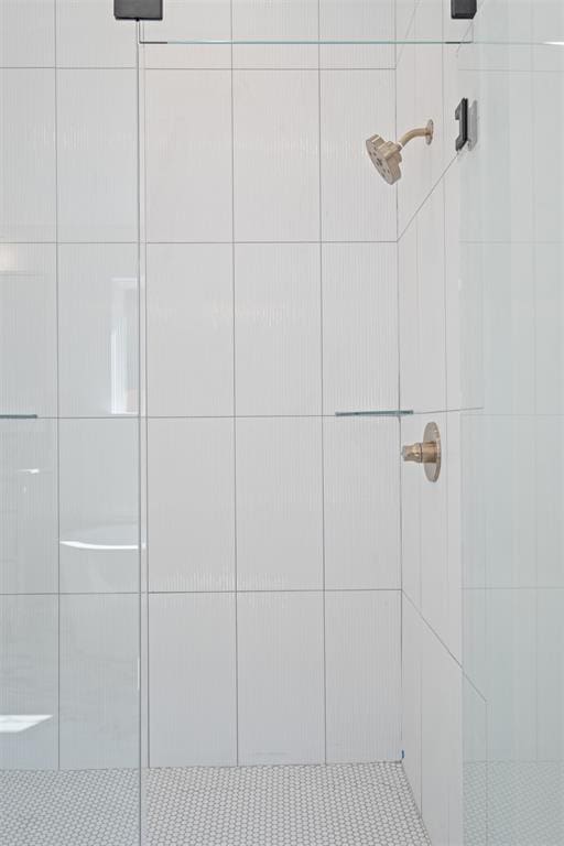 bathroom with walk in shower