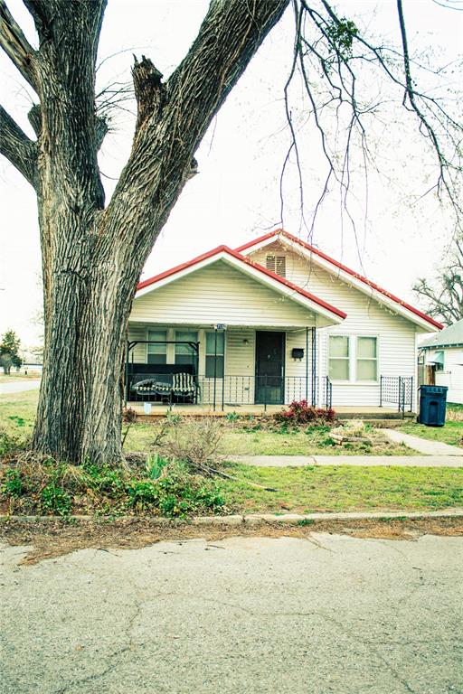 Listing photo 2 for 715 W Kentucky Ave, Anadarko OK 73005