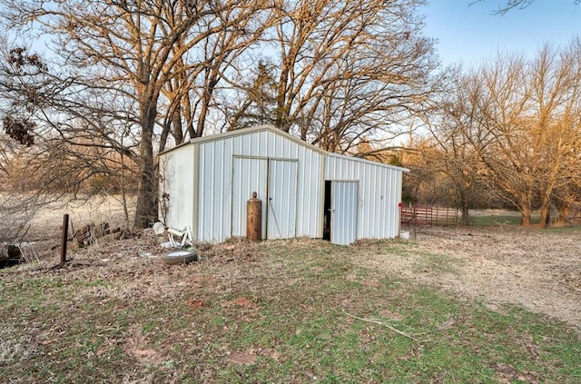 view of outbuilding