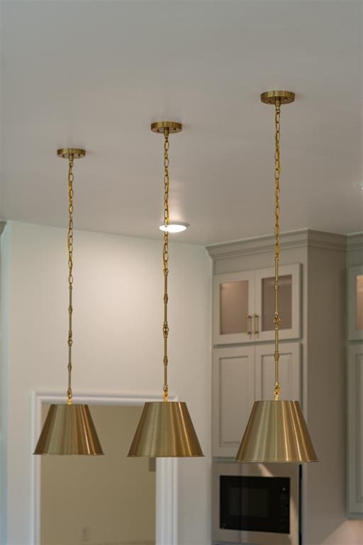 interior details featuring pendant lighting