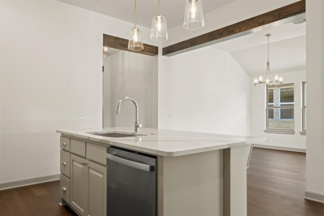 kitchen featuring gray cabinetry, sink, dishwasher, dark hardwood / wood-style floors, and an island with sink