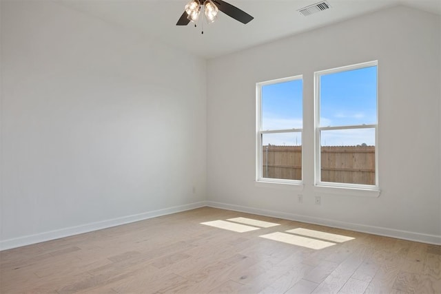 unfurnished room featuring light hardwood / wood-style flooring and ceiling fan